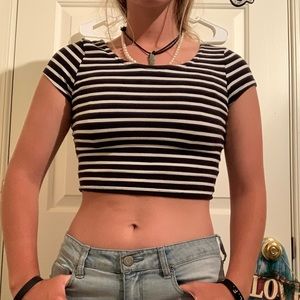 Cropped stripped tee